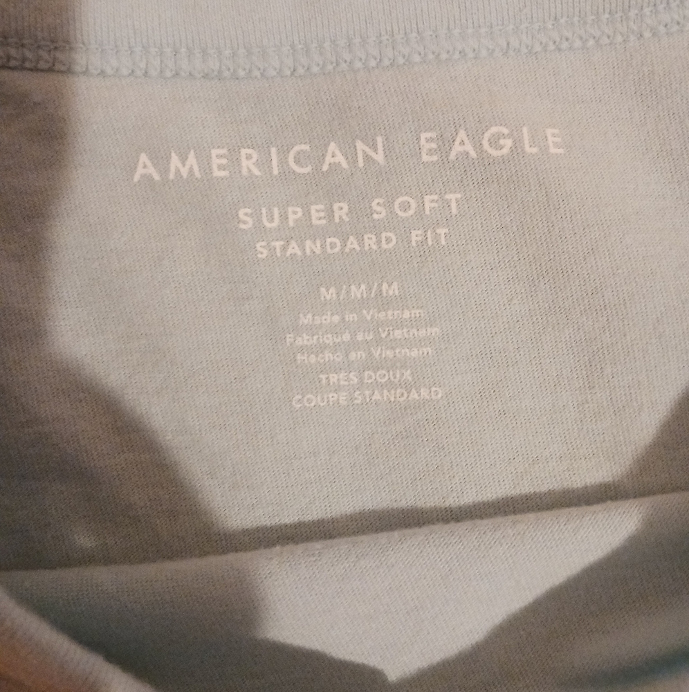 American Eagle Tshirt